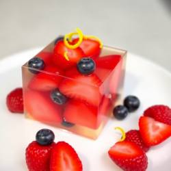 Fresh Berry Gelatin Dessert