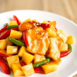 Sweet and Tangy Pineapple Chicken Stir-Fry